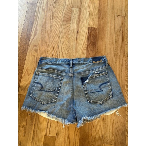 American Eagle Distressed  Vintage Hi-Rise Festival Short Size 8 - Picture 3 of 4